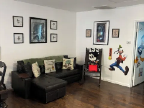 CONTEMPORARY CALIFORNIA BUNGALOW Hotels in Brea