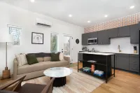 Modern Design and Spacious Balcony - Stylish Downtown Haven