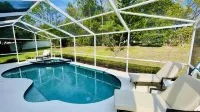 Private Pool, Spa, and Spacious Family Areas - Stunning Oasis Hotel di Polk County