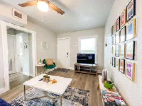 Charming Retreat with Cozy Comfort and Remote Work Ease - Delightful Haven