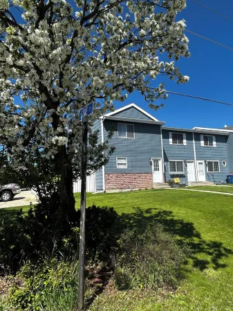 Highland Hideaway-Newly Remodeled! Отели в г. Шеридан