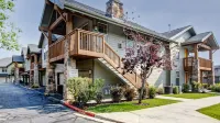 Luxurious Finishes and Gourmet Kitchen - Charming Townhome Retreat Hotels in der Nähe von Summit Community Gardens