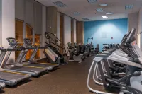 Stylish Apartment with City Skyline Views - Modern Urban Escape