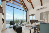 Private Hot Tub, Sauna and Cool Pool - Stunning Lux Retreat