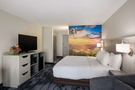 Clarion Pointe Sylva Near Cherokee Area Отели в г. Скотт Крик