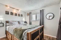 Charming Getaway with Hot Tub and Cozy Workspace - Inviting Retreat