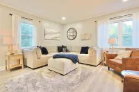 Spacious 4 Bedroom House Close to Downtown