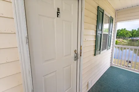 NEW! Large 2BR| River Oaks Golf | Pools | Hot Tubs