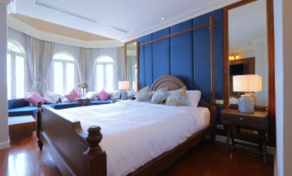 Hiranyakul House Riverside