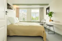 The Red Ox - Super Central Canal View Rooms - Pensions