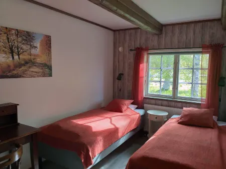 STF Långasjö Vandrarhem Отели в г. Holmsjo