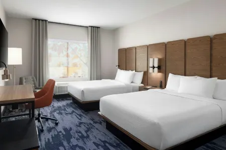 Fairfield Inn & Suites Nashville Bellevue Отели в г. Фэрвью