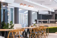 Ambient Hotel & Aroma Spa - Bars