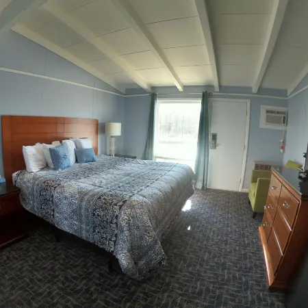 Copper Lantern Motor Lodge