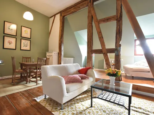 Historic Apartment in Gerdshagen with Garden - parking