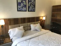 City Point Executive Hotels in Gorhe Khurd