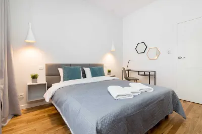 Jerozolimskie Central View Apartment Hotels in Wesola