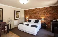 Accolades Boutique Venue - balcony