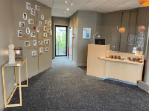 馬林酒店及公寓 拉瓦勒酒店