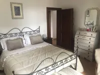 Tranquil Location with Views of Lake Trasimeno! - Hotels in 