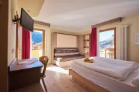 Berg Hotel Latemar Spitze Các khách sạn gần Cappella Del Crocifisso