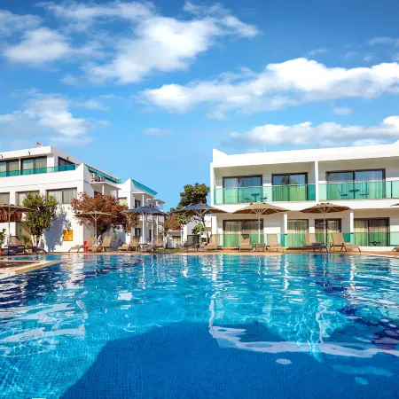 Yalipark Beach Hotel