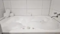 City Reach Motel - Hot Tub