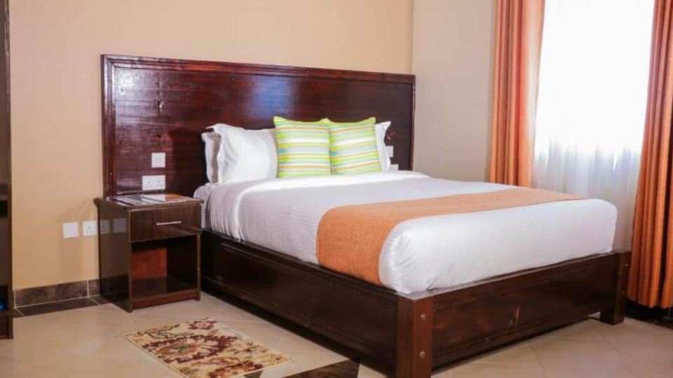 Skyward Mua Hotel