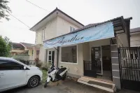 RedDoorz near Bundaran Kecil Palangkaraya Hotel a Panarung