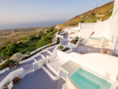 Sun Angelos Oia - Luxury Cave Suites Hotels in Finikia
