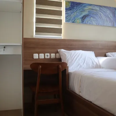 Djuragan Kamar Slipi 帕尔梅拉站附近的飯店