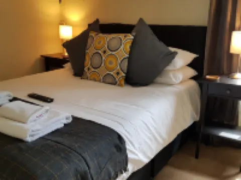 Crown Inn Hotels in Rhayader