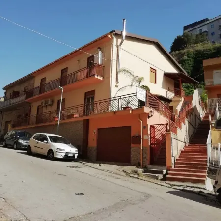 Locazione Tur Gambino Mariana Nicoletta