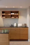 Hypernym Hotel & Suites