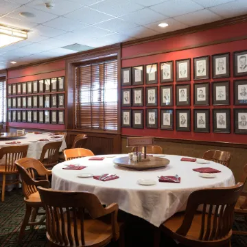 Missouri Athletic Club Отели рядом с достопримечательностью «Старое здание суда»