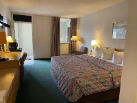 Horseshoe Curve Lodge Hotels in Logan Township