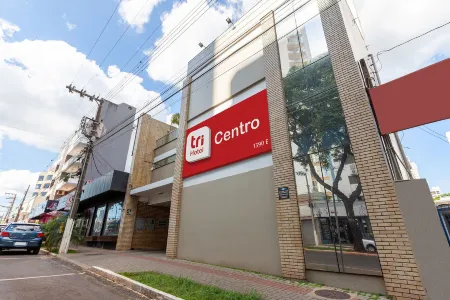 Tri Hotel Centro Chapecó Отели в г. Шапеко