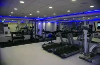 베스트 웨스턴 리젠시 스위트 - 주차장