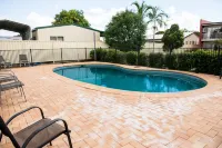 Capella Coach Inn - Pool