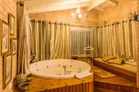 Betzel Ha'Ella - Hot Tub