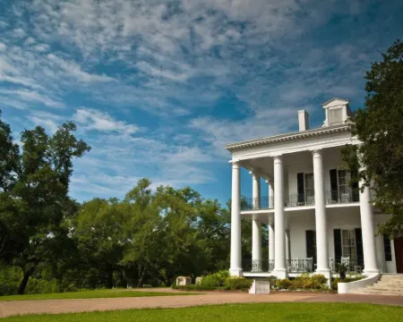 Dunleith Historic Inn Hotels in Natchez