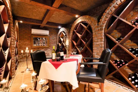 Epacha Game Lodge & Spa