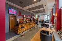 City Hotel Suhl Hotels in Зуль