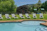 Troutbeck Resort - Pools
