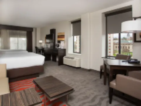 Holiday Inn Express SPRINGFIELD DOWNTOWN by IHG Hotels in Springfield
