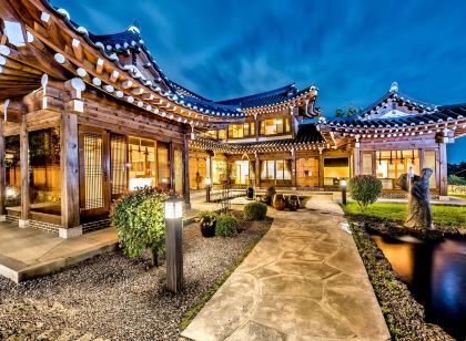 Jeju Hanok Hotel Hallagung