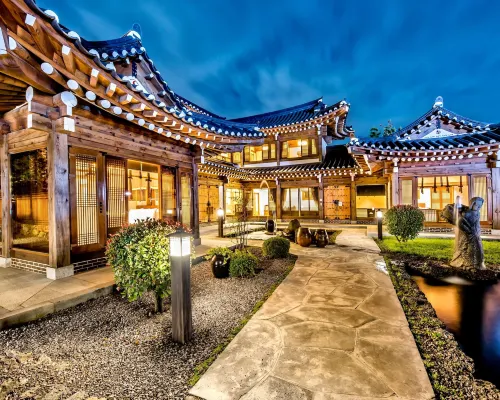Jeju Hanok Hotel Hallagung Hotels in Seogwipo