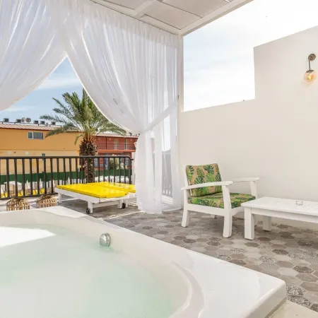 Karbelsun Hotel