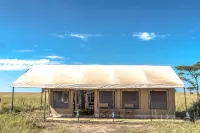 Gnu Mara River Camp
