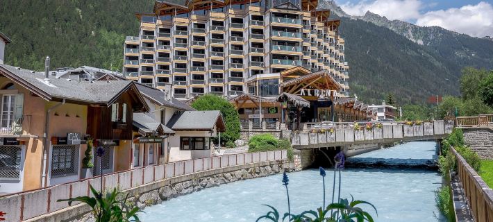 Alpina Eclectic Hotel Отели в г. Верхняя Савойя
